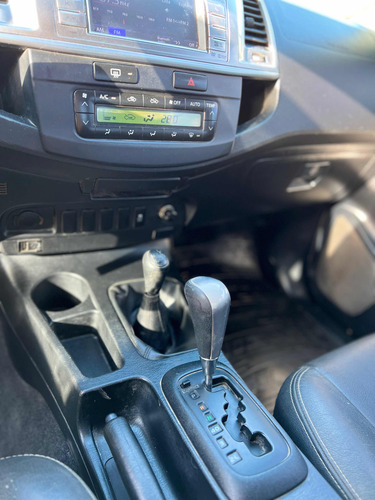 Toyota Hilux 3.0 Cd Srv Cuero 171cv 4x4 5at
