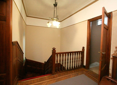 Imagen 9 de 29 de Casa Estilo Tudor - Cochera - Jardín - Única En Caballito