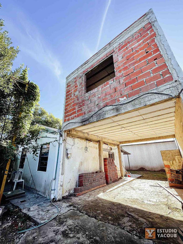 Casa En Alquiler - 1 Dormitorio 1 Baño - 195mts2 - Villa Elisa, La Plata