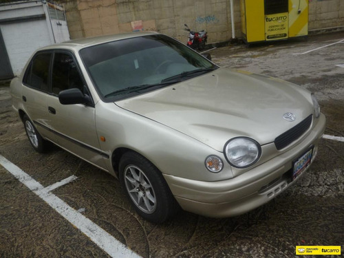 Toyota Corolla .