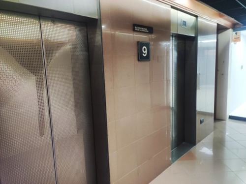 Alquilo Oficina Corporativa. 398 M2 En Planta Completa. Av. Venezuela. El Rosal. E. Waldemar