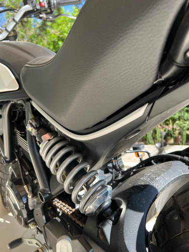 Ducati Scrambler Icon Dark 800