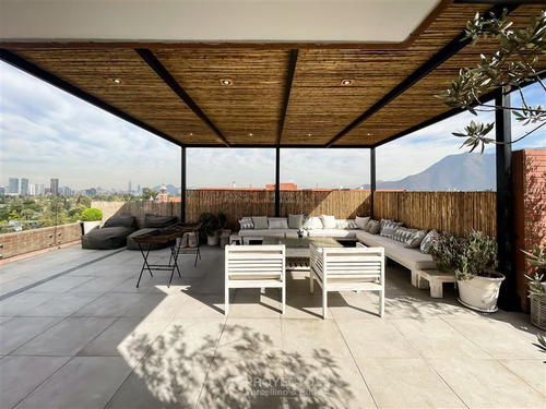 Dúplex Penthouse Vitacura, 3 Dormitorios Y 292 M2 De Terraza