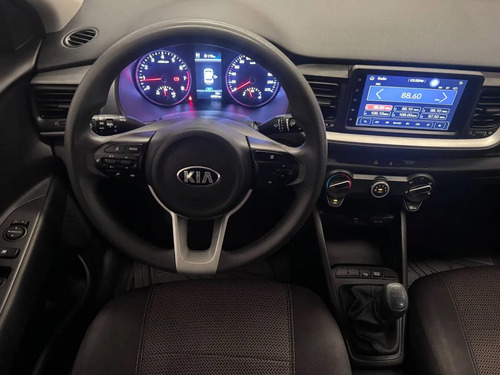 Kia Stonic VIBRANT HÍBRIDO 1.0 MT 6AB ABS 4X2