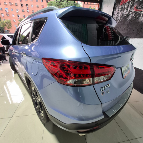 Dongfeng Ax7