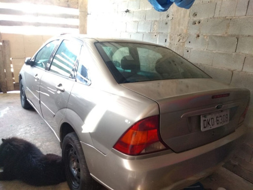 Ford Focus 1.8 Sedã 2003