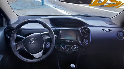 Toyota Etios 1.5 X Plus 16v 4p