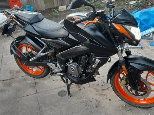 Bajaj Rouser Ns 200