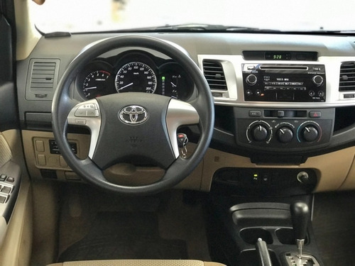 Imagem 8 de 8 de Toyota Hilux Sw4 Sr 2.7 Flex