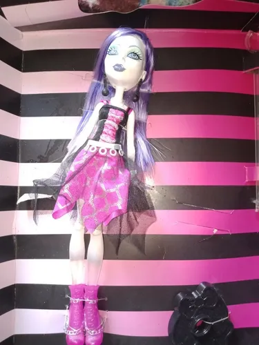 Monster high cheap spectra muñeca