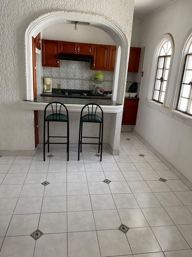 Casa En Venta En La Duraznera Con Patio Para Maniobras