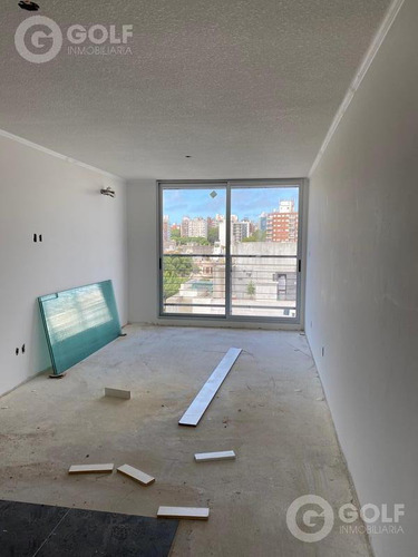 Vendo Apartamento De 1 Dormitorio Con Patio Lateral, A Estrenar, Garaje Opcional, Pocitos