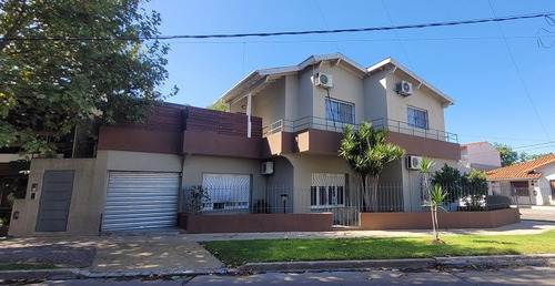 Venta Casa Y Departamento Ideal Para 2 Familias En Llavallol