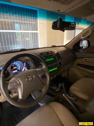 Imagen 8 de 12 de Toyota Fortuner Sr 4x4