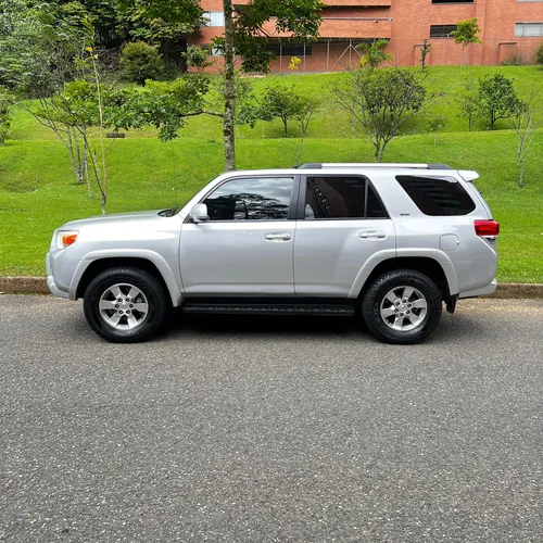 Toyota 4Runner 4.0 Sr5