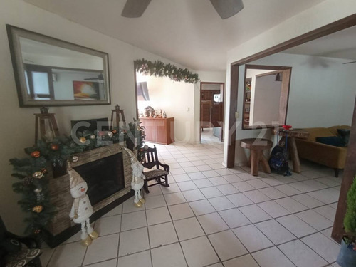 Casa En Venta En Fracc. Valle Marino, Av. Universidad, Villahermosa Tabasco