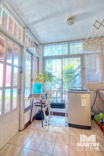 Casa 6 Ambientes, Suite, Escritorio, Cochera, Jardín Con Pileta Y Terraza.