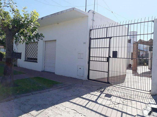Imagen 2 de 15 de En Venta! Local + 2 Deptos 2 Amb. + Quincho