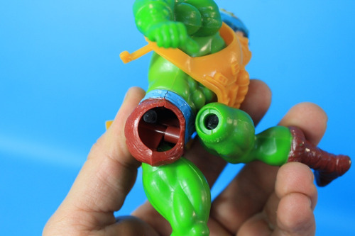 Man At Arms He-man Motuc 1983 Detalle En Pierna (Usado)