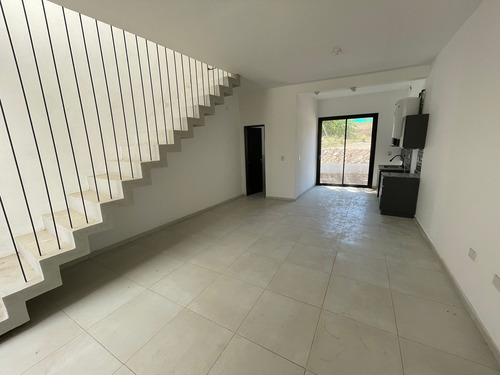 Imagen 21 de 25 de Oportunidad Casa La Carolina Duplex