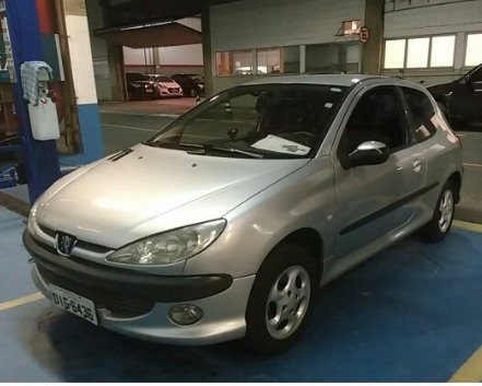 Imagem 5 de 5 de Peugeot 206 2002 1.6 16v Quiksilver 3p