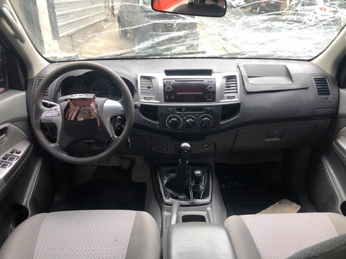 Toyota Hilux Sr 4x4
