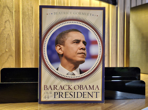 Barack Obama - Our 44th President (libro Tapa Blanda)