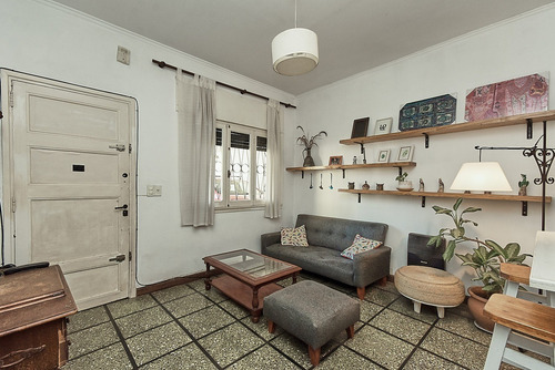 Casa En Venta En José León Suarez 4 Amb. Patio Y Terraza.