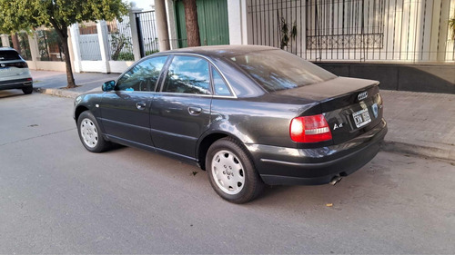 Audi A4 2.4 V6 Tiptronic