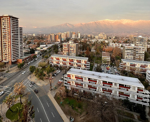 Irarrázabal Metro Villa Frei