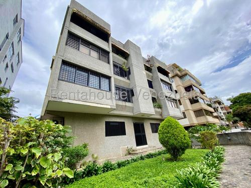 Comodo Apartamento Con Terraza Privada En Venta En Los Naranjos De Las Mercedes 25-24005