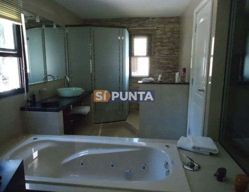 Imagen 5 de 9 de Casa En Solanas En Alquiler
