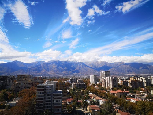 Departamento En Venta De 2 Dorm. En Ñuñoa
