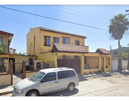 Casa En Remate En Otay Constituyentes, Tijuana F-1039