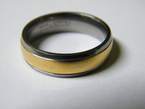 Anillo Elegante De Acero Para Bodas- Compromisos.