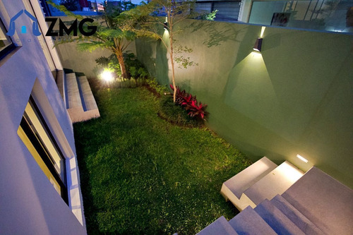 Imagen 20 de 30 de Casa De Lujo Nueva En Punto Sur 1 Frente A Parque Privado