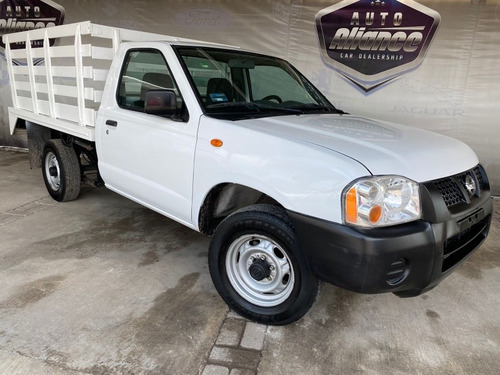 Imagen 15 de 15 de Nissan Np300 2015 2.4 Estacas Dh Mt
