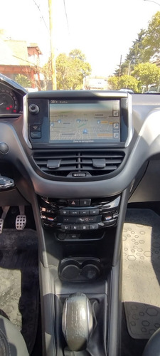 Imagen 14 de 15 de Peugeot 208 Feline Pack Cuir