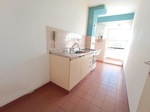 Departamento En Venta 3 Amb Con Cochera Parque Chacabuco