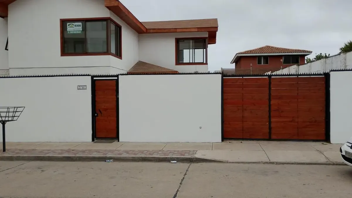 Imagen 2 de 12 de Casa Comercial Lista Para Desarrollar Su Proyecto En Sa
