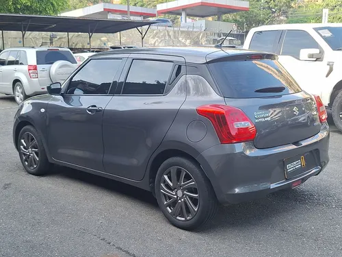 Suzuki Swift Gl Hibrido Mt 2022