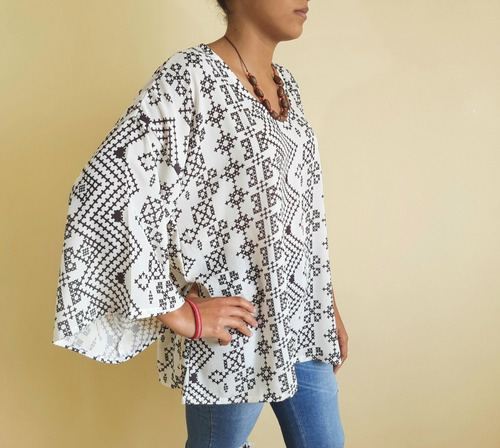 Imagem 3 de 5 de Blusa Bata Feminina Tecido Mony