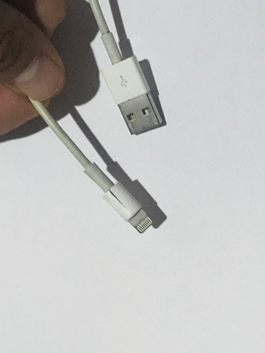 Cargador Original Apple Iphone Entrada Lighting ! Blanco (Usado)