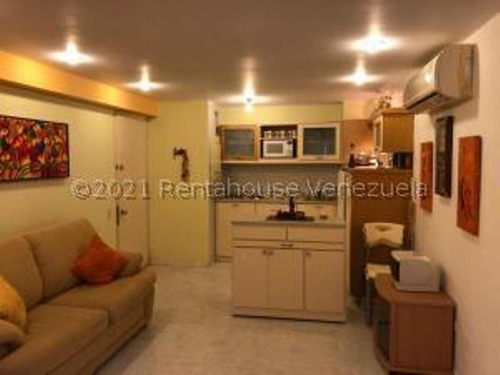 Imagen 8 de 16 de Apartamento En Venta Tanaguarena Mls #22-9028 Johana Blan 04123368346