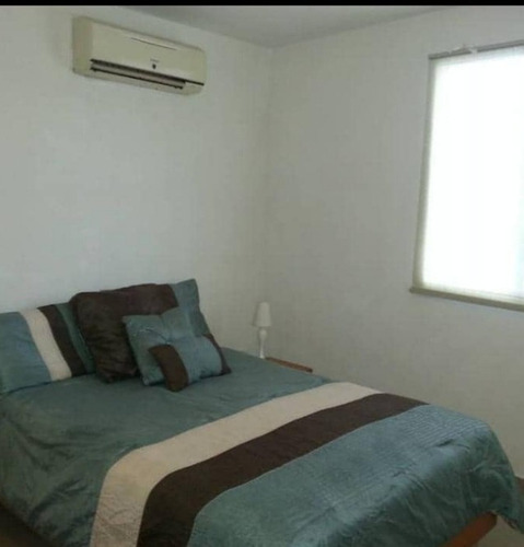 Imagen 4 de 6 de En Alquiler Apartamento En Urb La Esperanza 04144530004
