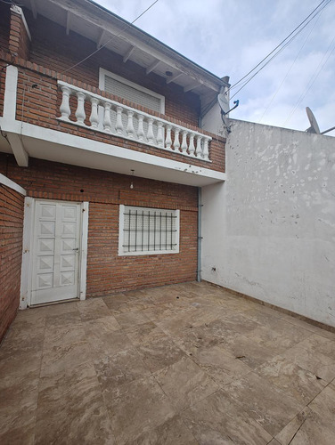 Excelente Duplex A Mts Del Centro Comercial De Laferrere