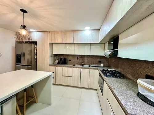 Apartamento En Venta En Loma El Chocho. Cod V12714
