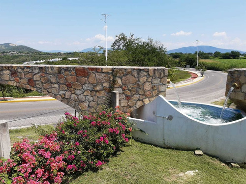 Imagen 7 de 12 de Terrenos Con Hermosa Vista Al Lago En Facilidades Servicios