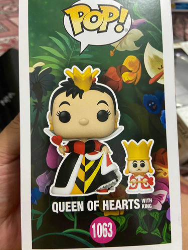 Funko Pop! Alice In Wonderland: Queen Of Hearts W/king #1063
