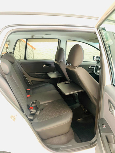 Volkswagen Suran 1.6 Trendline 2013 50% Financiado